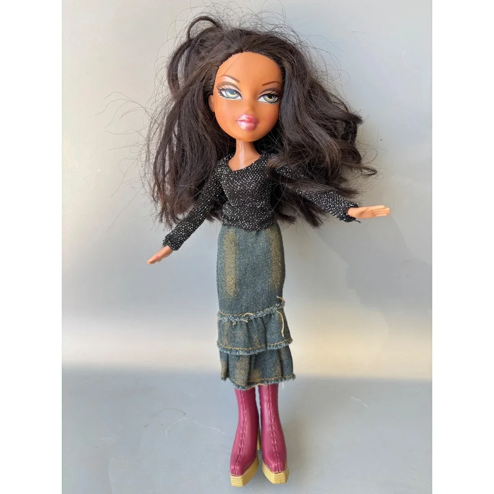 Bratz Sasha Doll 2001 MGA Entertainment Black Shimmer Top Denim Skirt Pink Boots